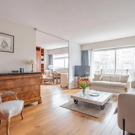 Veeve - Parkside Grace Paris